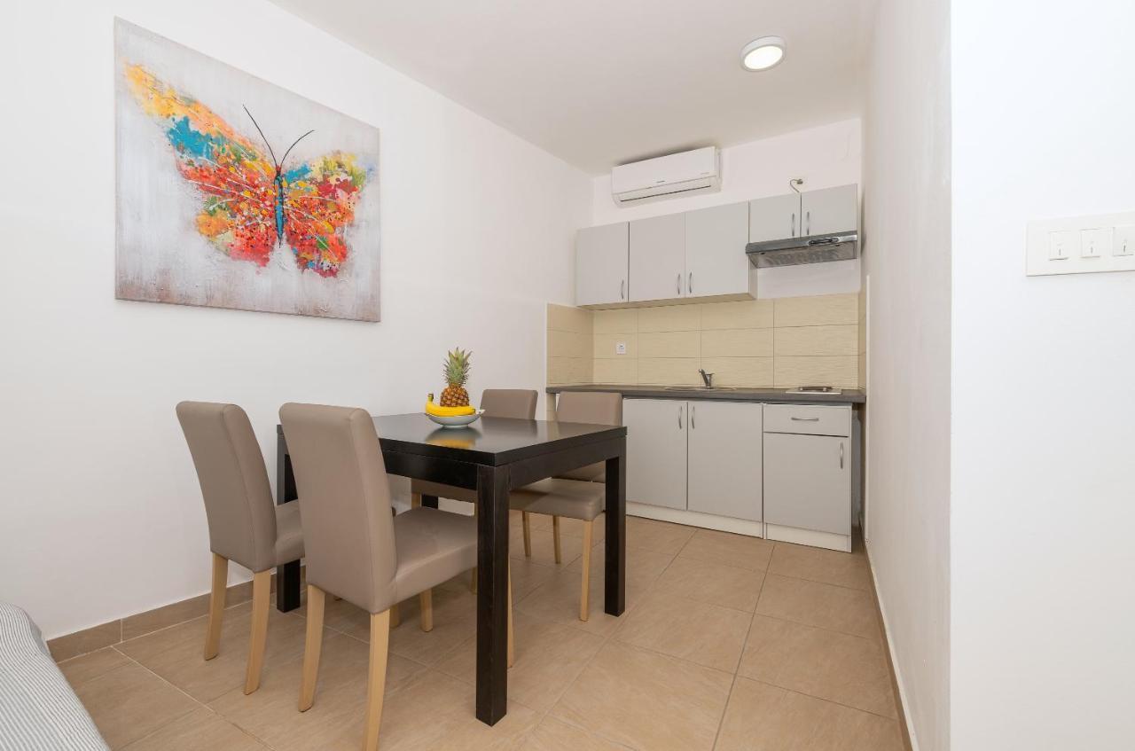 Appartement Bilin San à Baška Voda Extérieur photo
