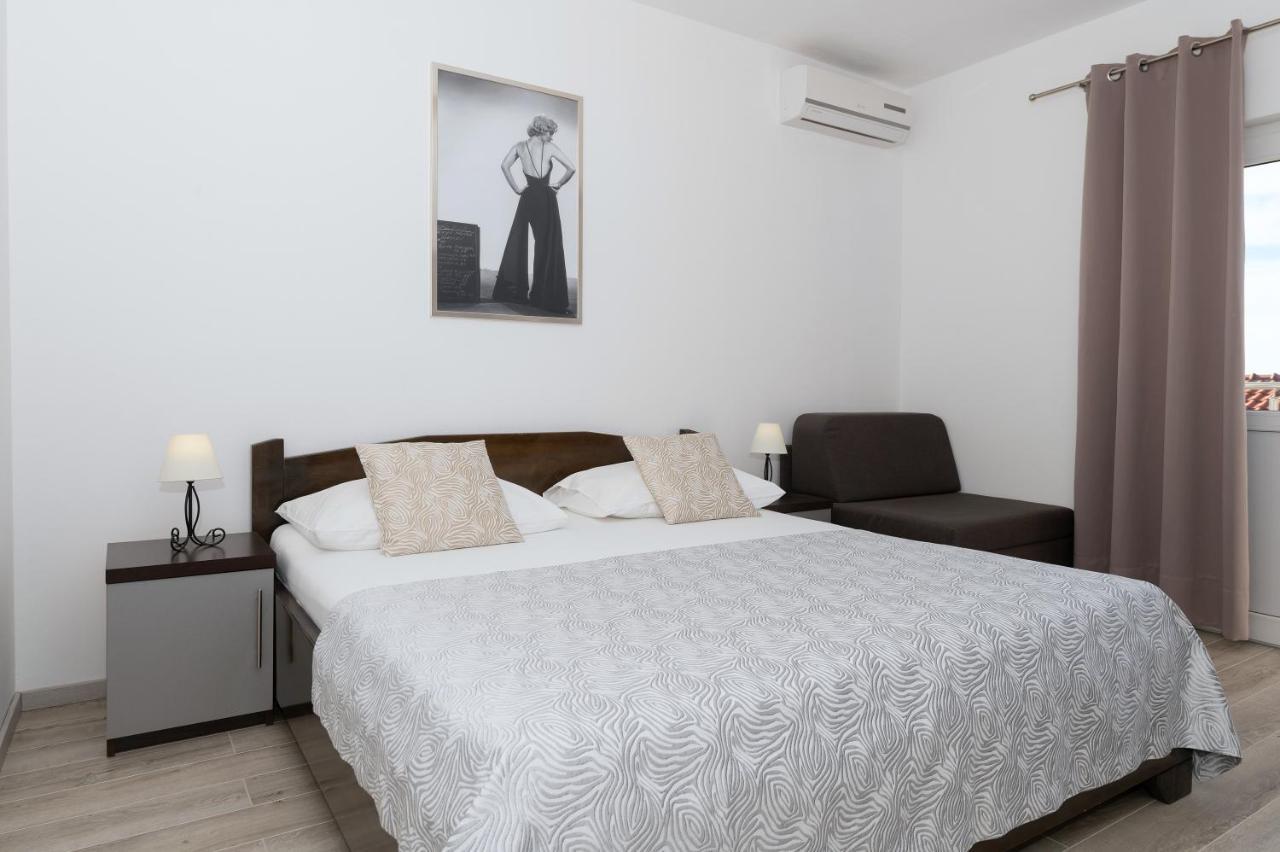 Appartement Bilin San à Baška Voda Extérieur photo